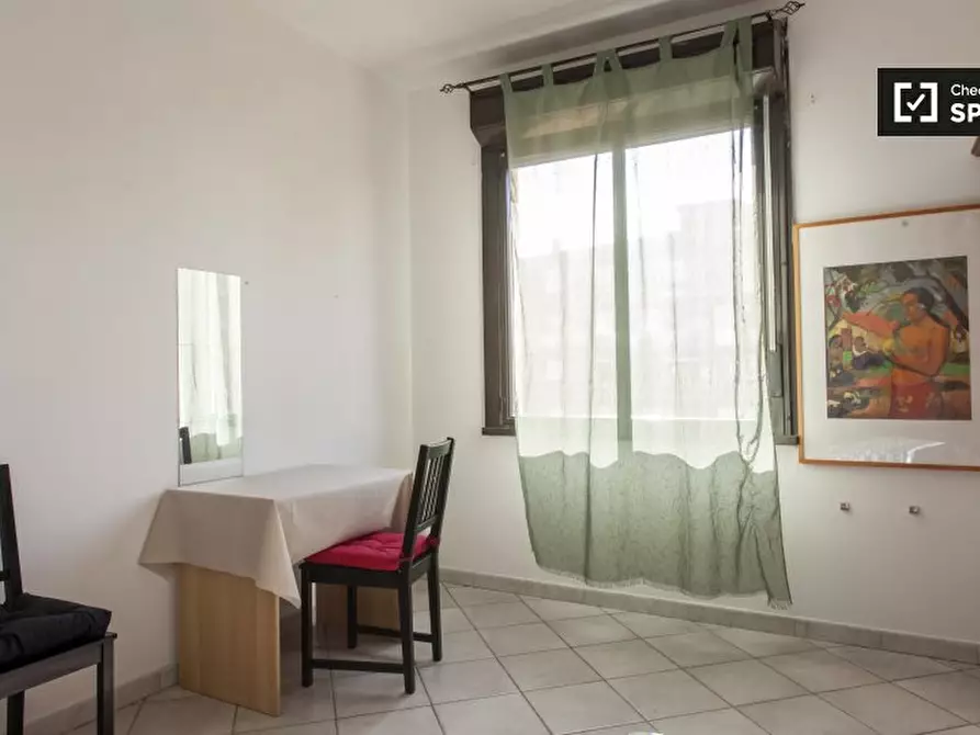 Immagine 3 di Camera condivisa in affitto  in Via Valentino Banal, 00177 Roma RM, Italy a Roma