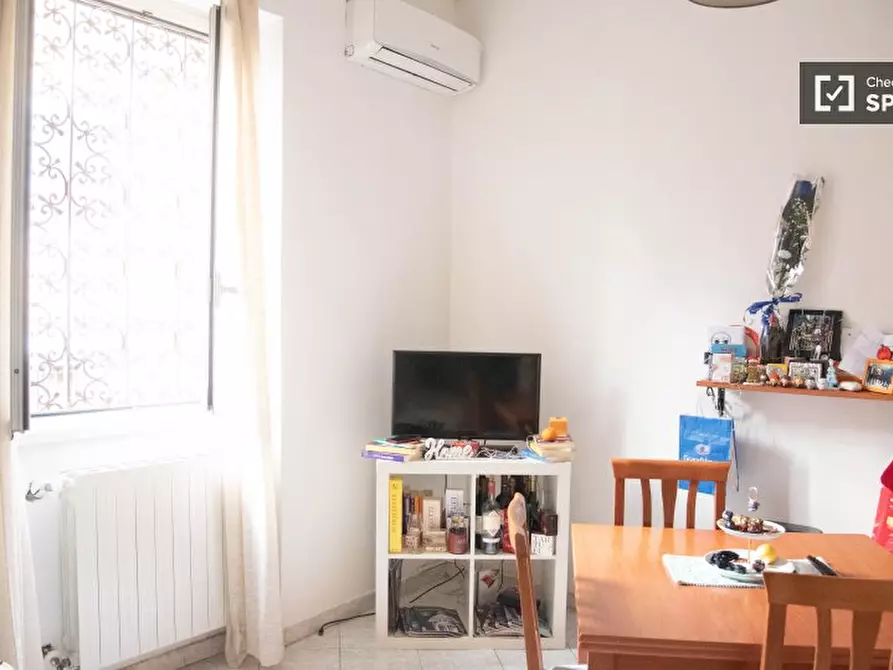 Immagine 1 di Camera condivisa in affitto  in Via Giovanni Brancaleone a Roma