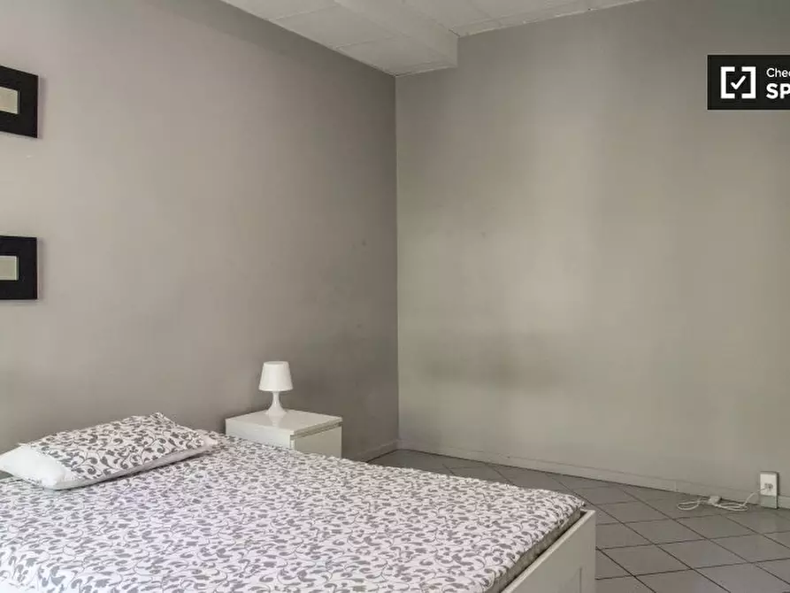 Immagine 3 di Camera condivisa in affitto  in Viale Regina Margherita, 00198 Roma RM, Italy a Roma