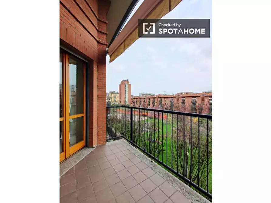 Immagine 19 di Camera condivisa in affitto  in Via Giambellino a Milano