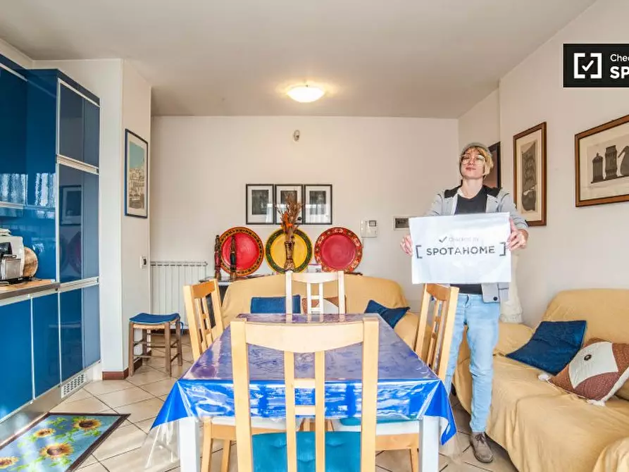 Immagine 16 di Camera condivisa in affitto  in Via Achille Capizzano a Roma