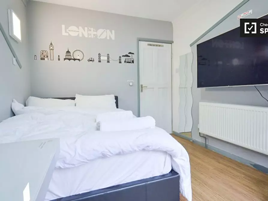 Immagine 18 di Camera condivisa in affitto  in Joshua Street, London E14 0RD a Poplar