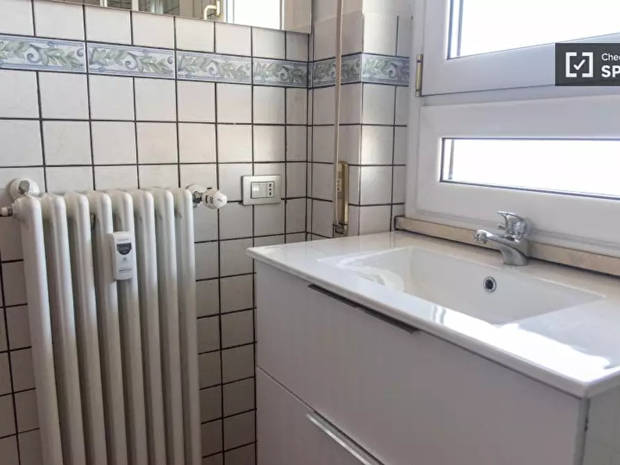 Immagine 12 di Camera condivisa in affitto  in Via Padre Semeria a Roma