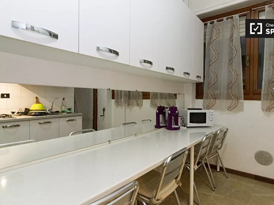 Immagine 6 di Camera condivisa in affitto  in Via Perugino a Milano