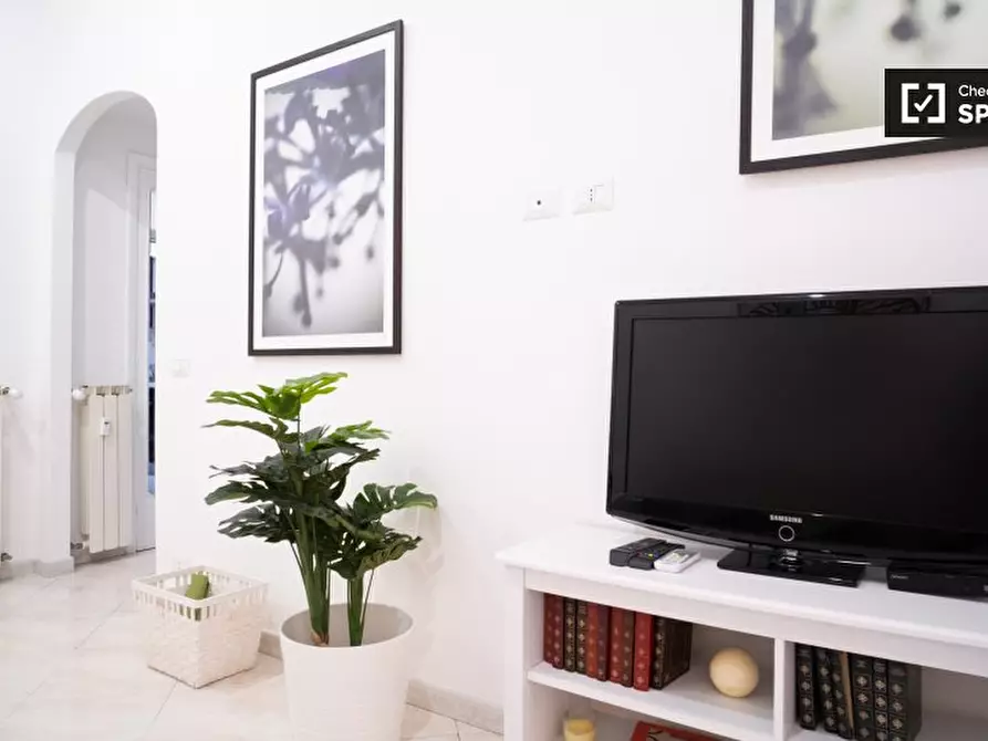 Immagine 10 di Appartamento in affitto  in Via Petrarca a Roma