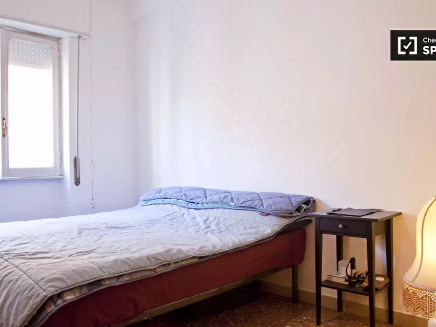 Immagine 8 di Camera condivisa in affitto  in Via Cesare de Fabritiis a Roma