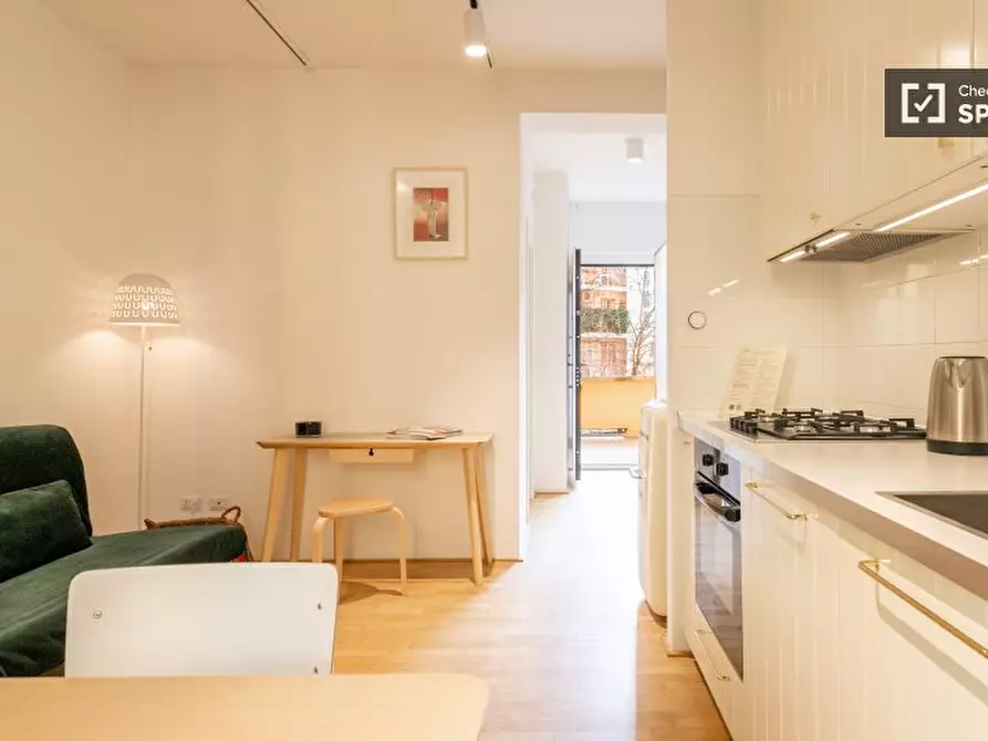 Immagine 17 di Ufficio in affitto  in Via delle Forze Armate a Milano