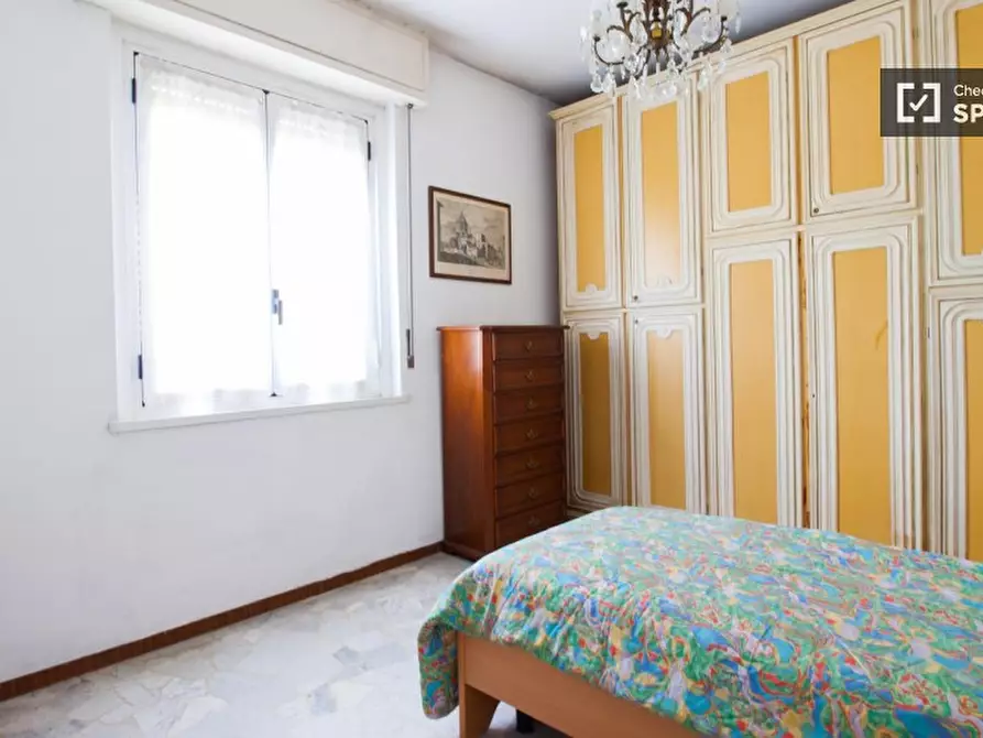 Immagine 3 di Camera condivisa in affitto  in Via Martinengo a Milano