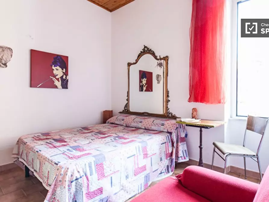 Immagine 5 di Camera condivisa in affitto  in Via Pesaro a Roma