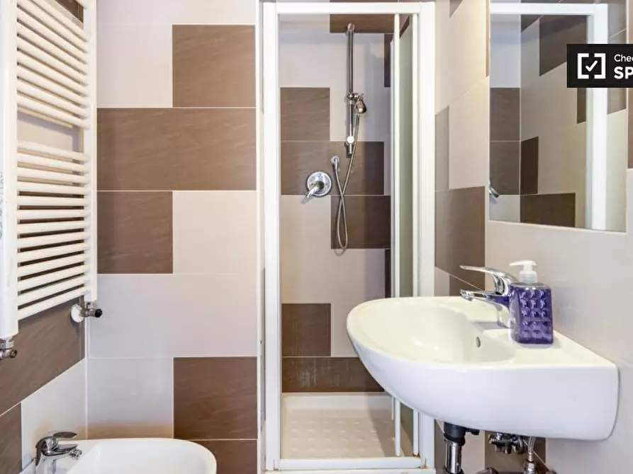 Immagine 12 di Ufficio in affitto  in Via Asiago a Bologna