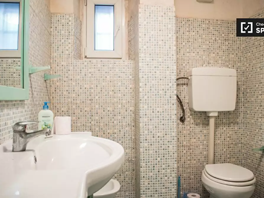 Immagine 7 di Camera condivisa in affitto  in Vicolo del Vicario, 00165 Roma RM, Italy a Roma