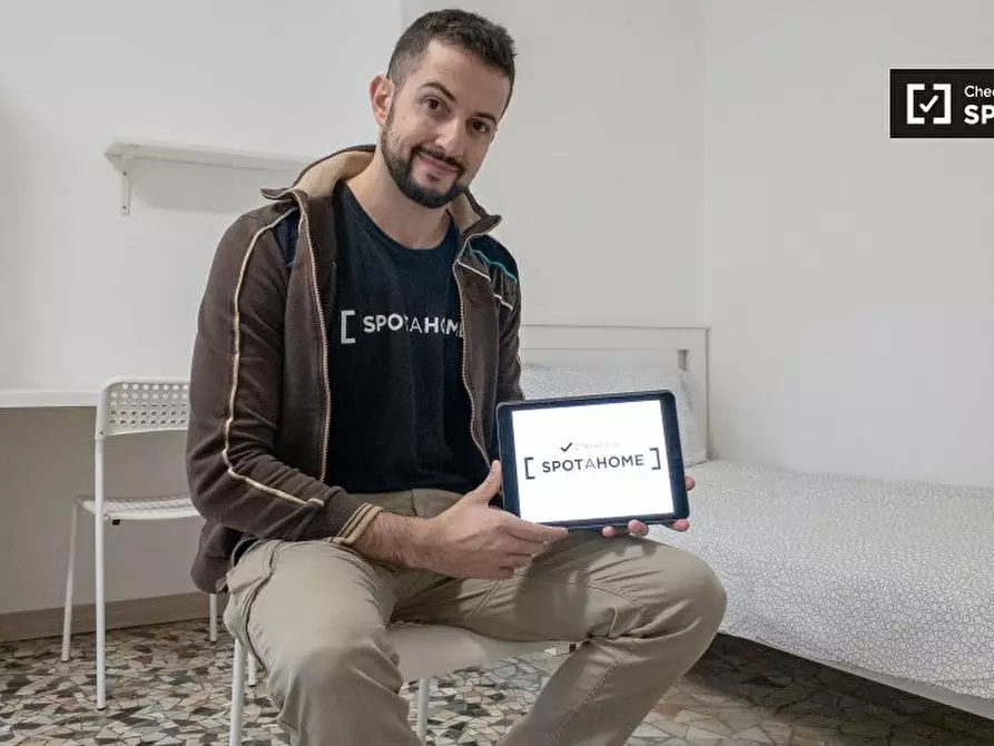 Immagine 12 di Camera condivisa in affitto  in Via Rutilia a Milano