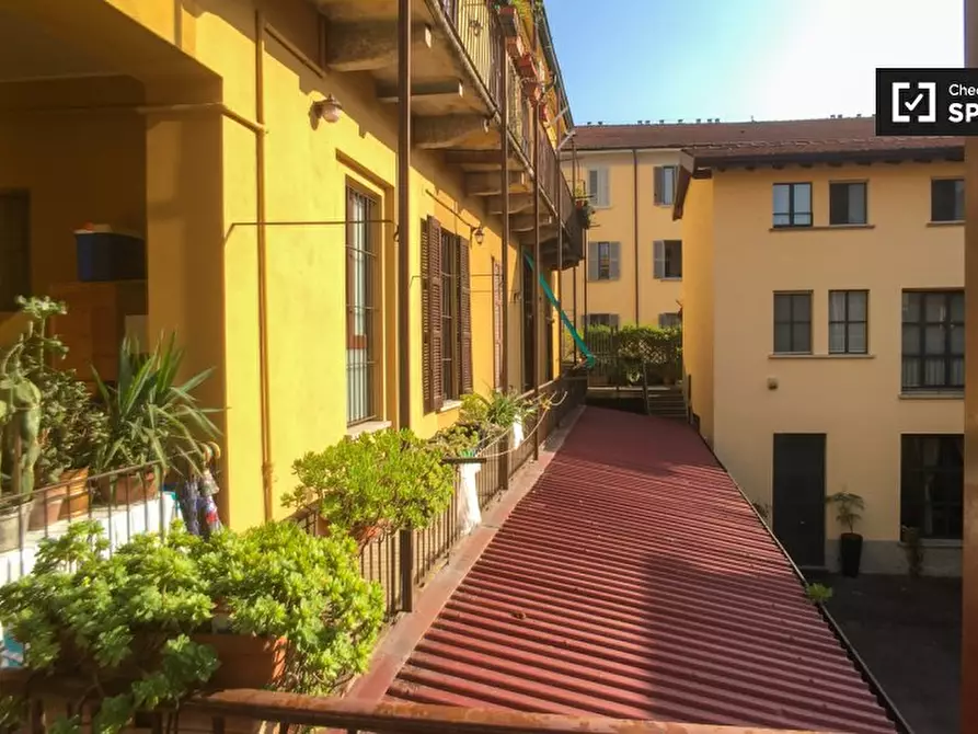 Immagine 16 di Camera condivisa in affitto  in Via Pietro Custodi a Milano