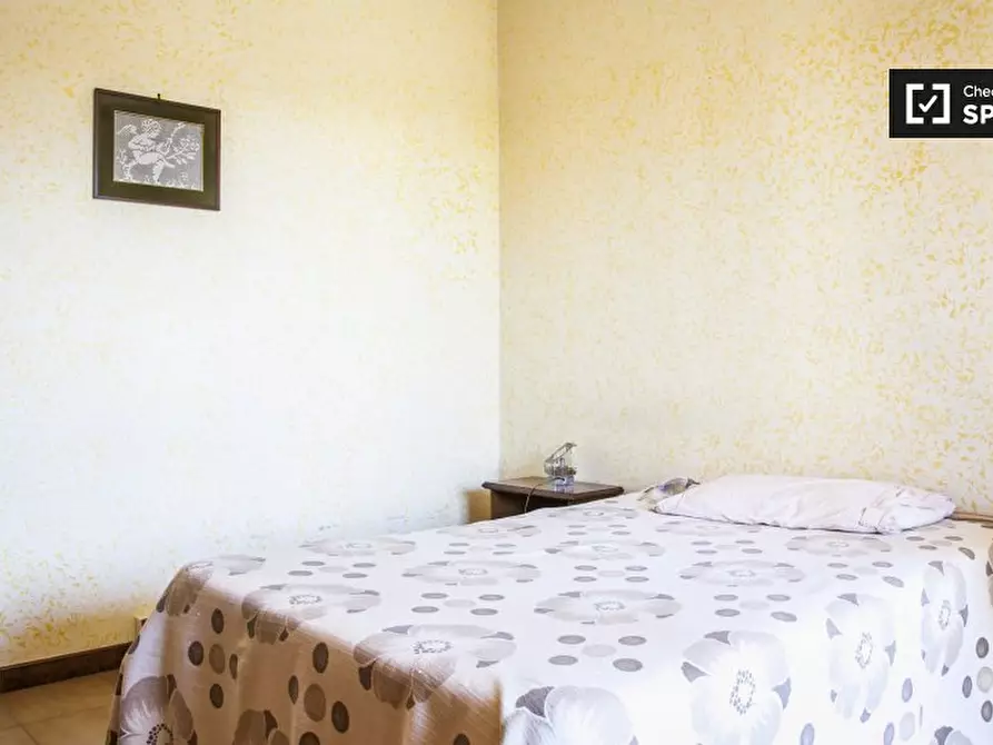 Immagine 3 di Camera condivisa in affitto  in Via Santa Domenica Talao a Roma