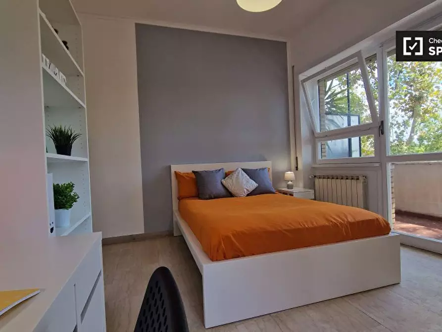 Immagine 5 di Camera condivisa in affitto  in Lungotevere di Pietra Papa a Roma