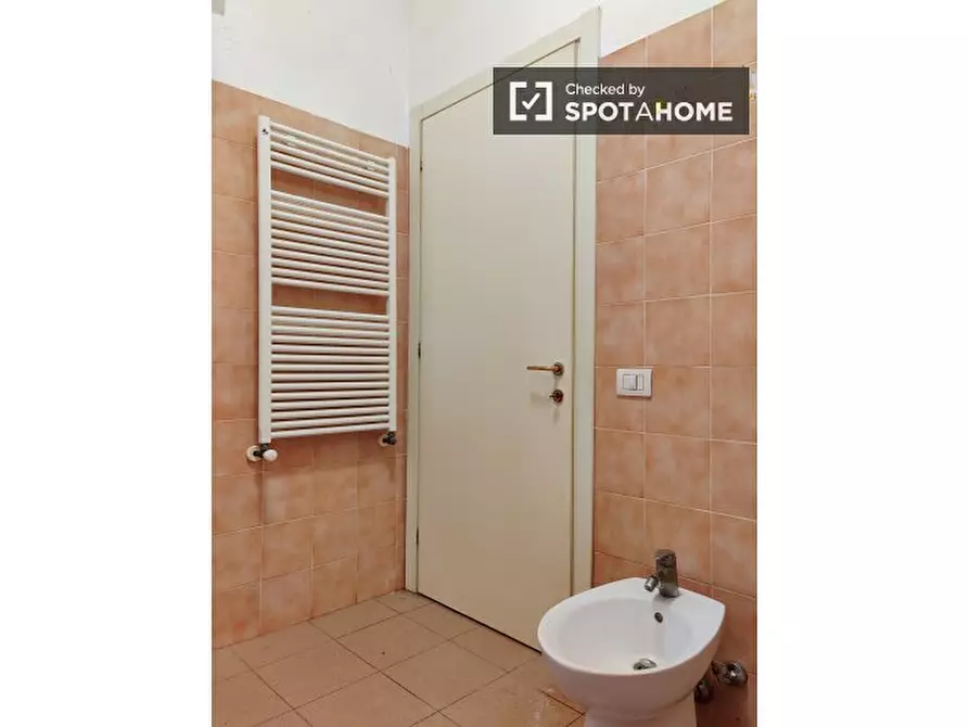 Immagine 14 di Camera condivisa in affitto  in Via Anton Giulio Barrili a Milano