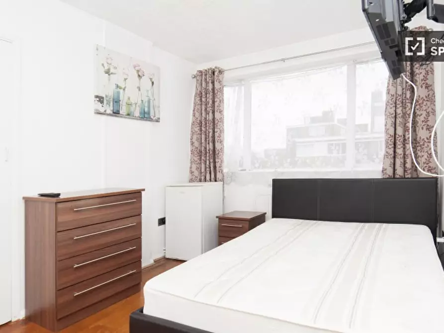 Immagine 3 di Camera condivisa in affitto  in Tildesley Road a Wandsworth