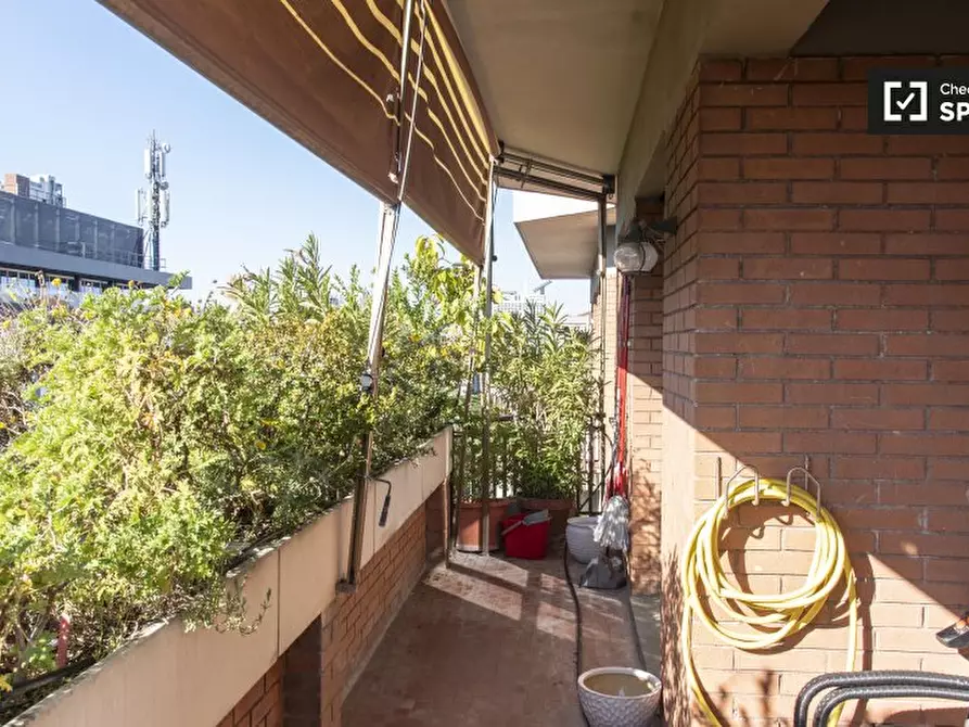 Immagine 8 di Camera condivisa in affitto  in Viale Cesare Pavese a Roma