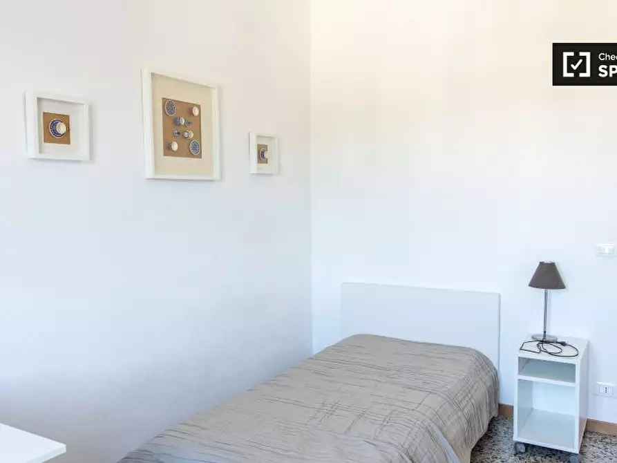 Immagine 2 di Camera condivisa in affitto  in Via Portuense a Roma