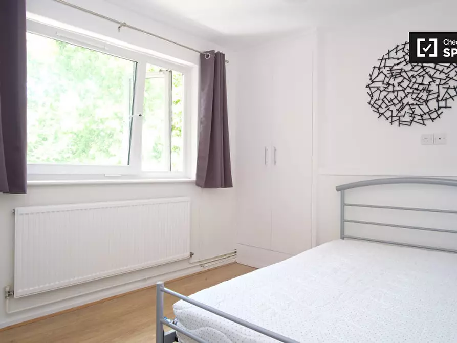 Immagine 2 di Camera condivisa in affitto  in Beaumont Square a Poplar