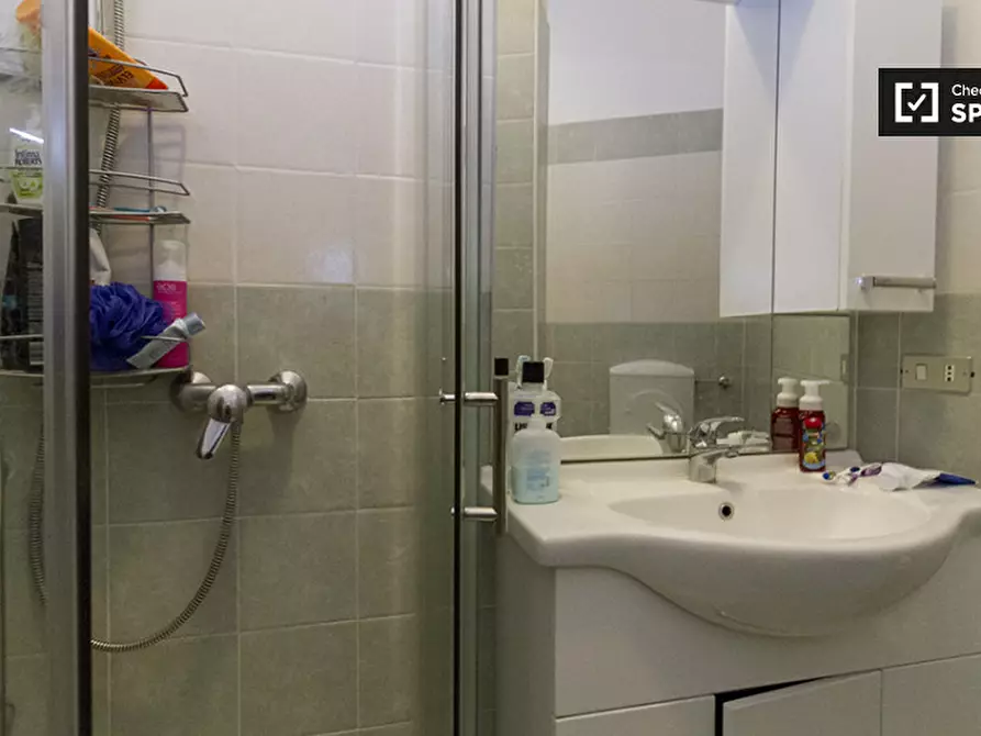 Immagine 13 di Camera condivisa in affitto  in Via Perugino a Milano