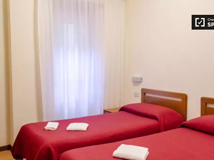 Immagine 10 di Appartamento in affitto  in Via Ildebrando Vivanti a Roma