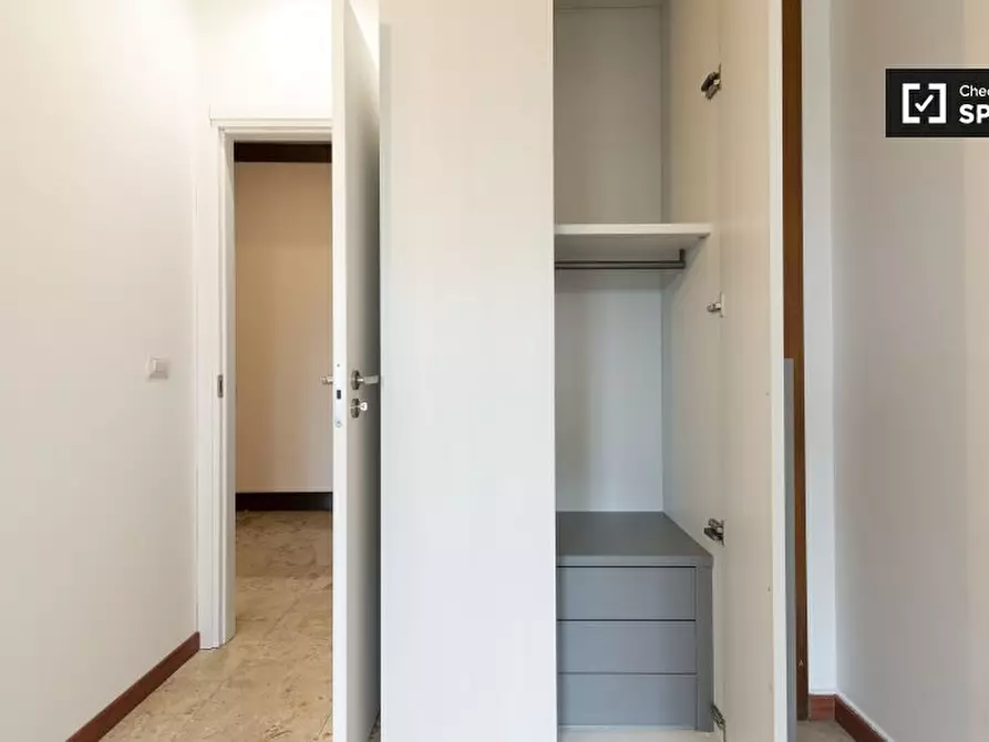 Immagine 4 di Camera condivisa in affitto  in Viale Beatrice d'Este a Milano