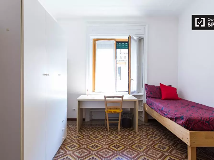 Immagine 18 di Camera condivisa in affitto  in Viale Campania a Milano