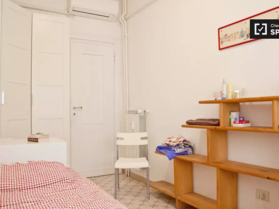 Immagine 4 di Camera condivisa in affitto  in Via Bolzano a Roma
