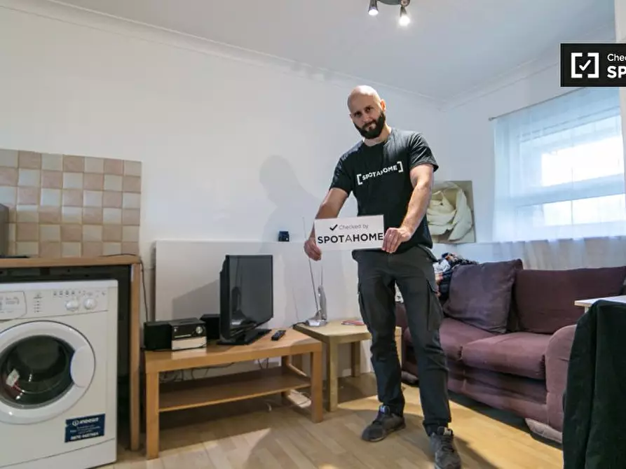Immagine 10 di Camera condivisa in affitto  in Horton House, Field Rd, Hammersmith, London W 8HW, UK a Hammersmith