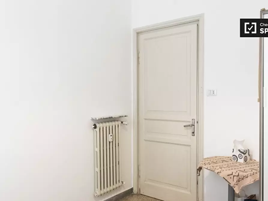 Immagine 4 di Camera condivisa in affitto  in Via Conte di Carmagnola a Roma