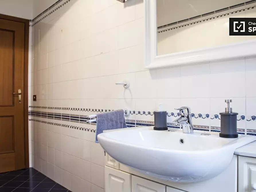 Immagine 9 di Camera condivisa in affitto  in Via della Tenuta del Casalotto a Roma