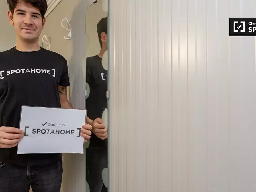 Immagine 6 di Camera condivisa in affitto  in Via Neera a Milano