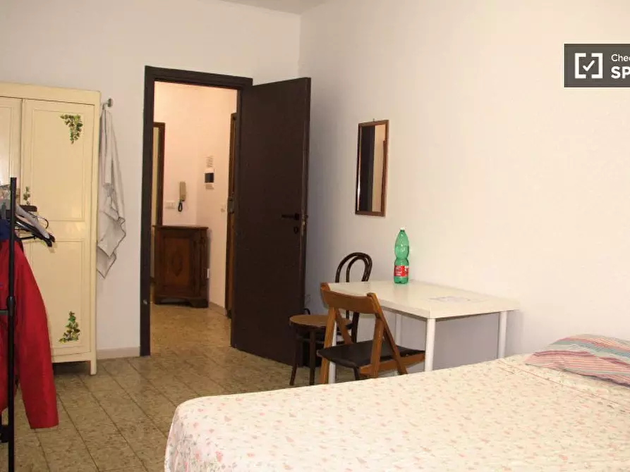 Immagine 5 di Camera condivisa in affitto  in Via Giuseppe de Robertis a Roma