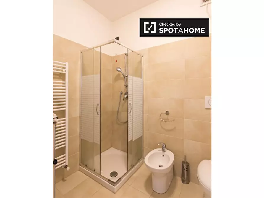 Immagine 12 di Camera condivisa in affitto  in Via Carlo Bertolazzi a Milano