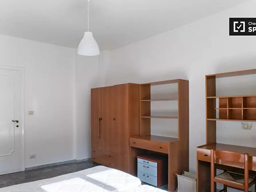 Immagine 4 di Camera condivisa in affitto  in Via Italo Carlo Falbo a Roma