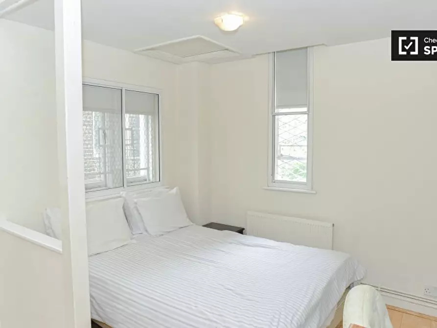 Immagine 18 di Ufficio in affitto  in GF St Anns Villas a Kensington