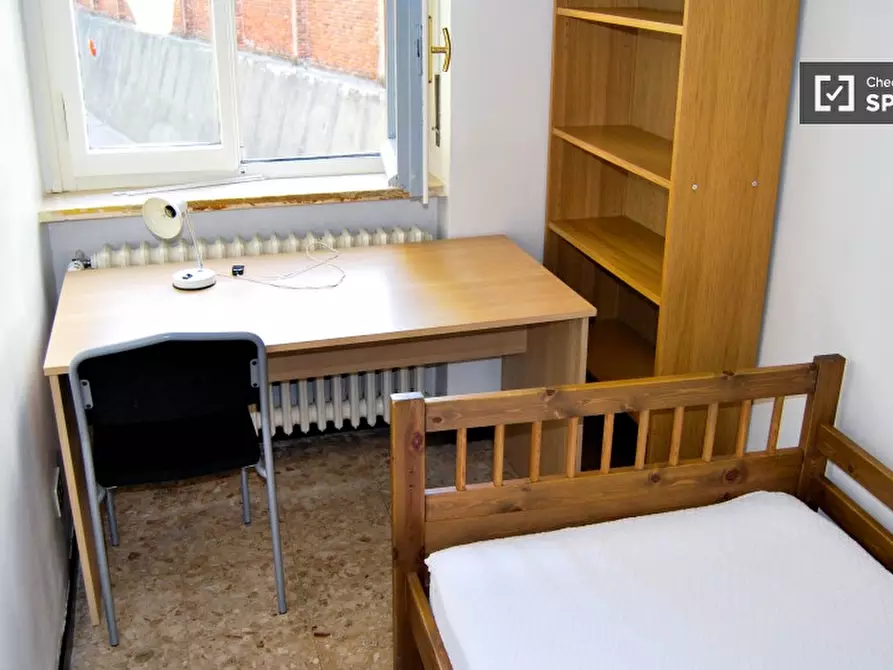 Immagine 2 di Camera condivisa in affitto  in Via Guglielmo Rontgen a Milano