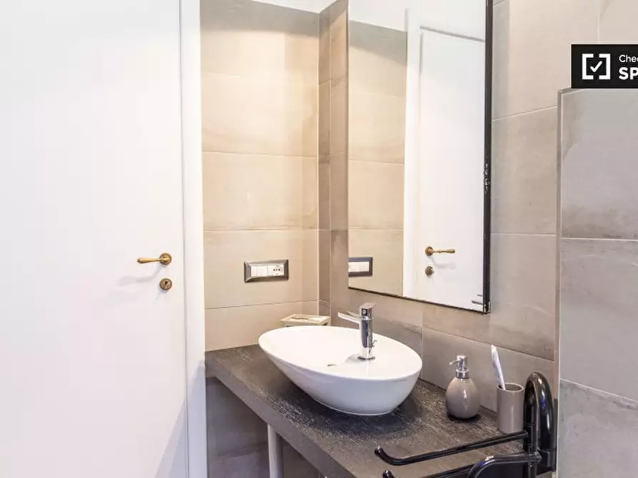 Immagine 10 di Appartamento in affitto  in Via Emilio Albertario a Roma