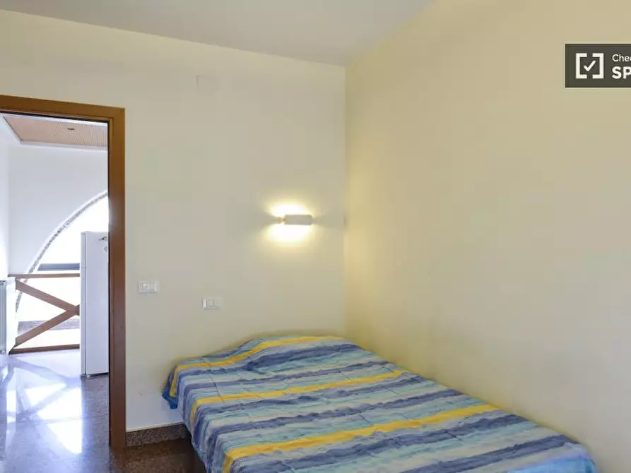 Immagine 1 di Camera condivisa in affitto  in Via Alessandro Brisse a Roma