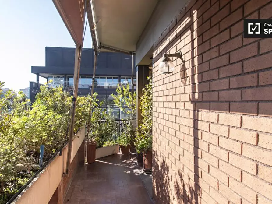 Immagine 5 di Camera condivisa in affitto  in Viale Cesare Pavese a Roma