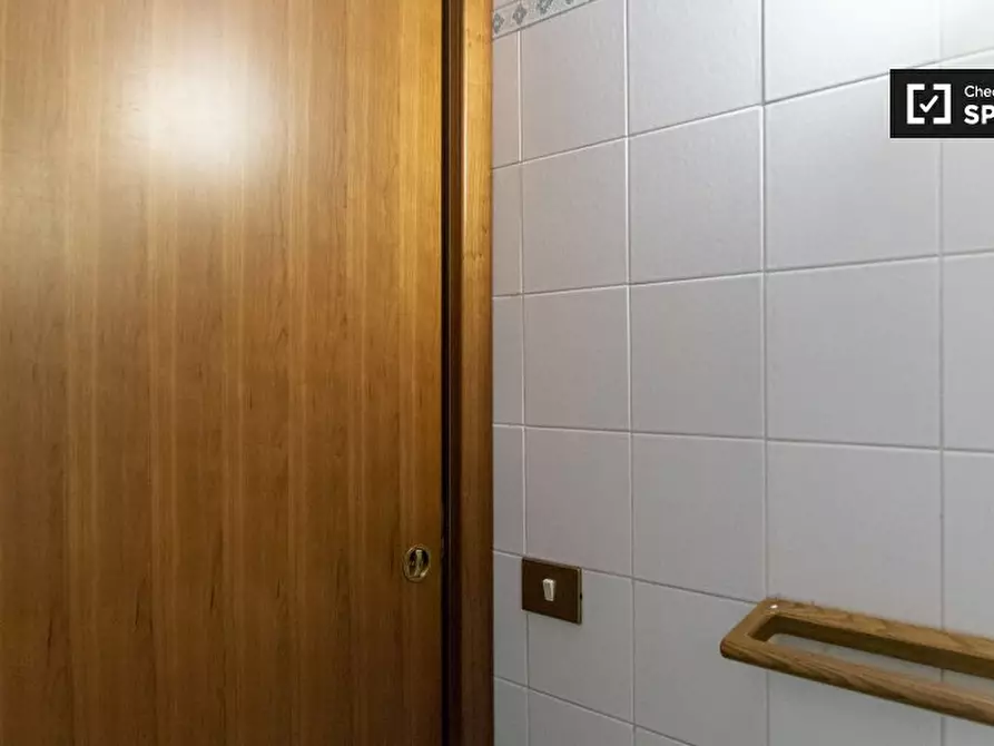 Immagine 12 di Camera condivisa in affitto  in Via Benaco, 00199 Roma RM, Italy a Roma