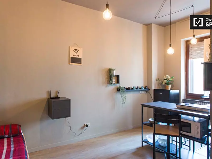 Immagine 2 di Ufficio in affitto  in Viale Famagosta a Milano