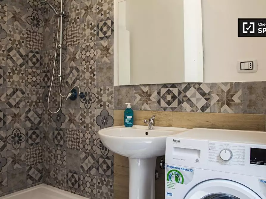 Immagine 16 di Camera condivisa in affitto  in Via Nemorense, 00198 Roma RM, Italy a Roma