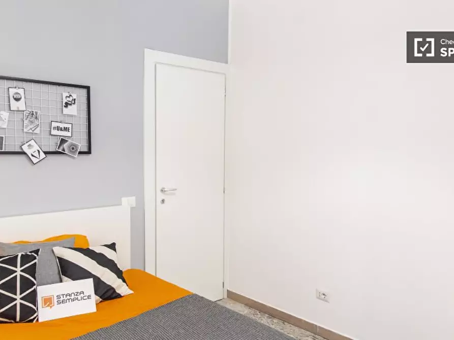 Immagine 14 di Camera condivisa in affitto  in Viale delle Province a Roma