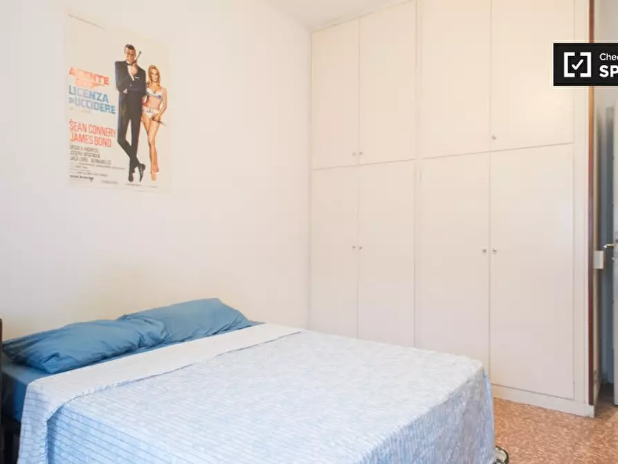 Immagine 2 di Camera condivisa in affitto  in Via Montebuono a Roma