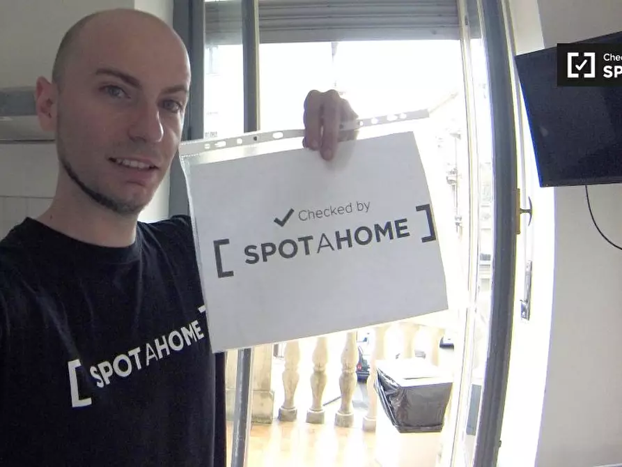 Immagine 10 di Camera condivisa in affitto  in Corso S. Maurizio a Torino