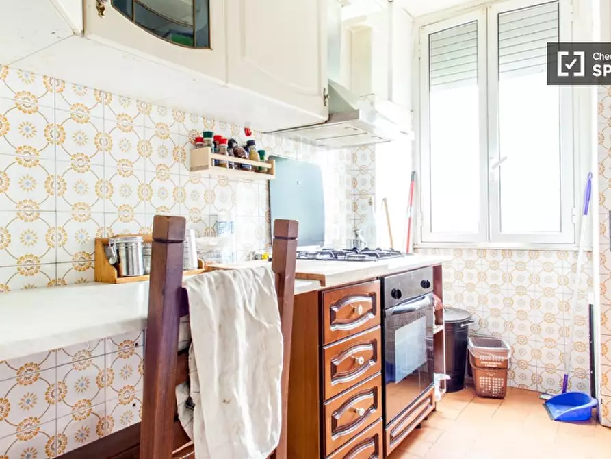 Immagine 12 di Camera condivisa in affitto  in Via Sagunto a Roma