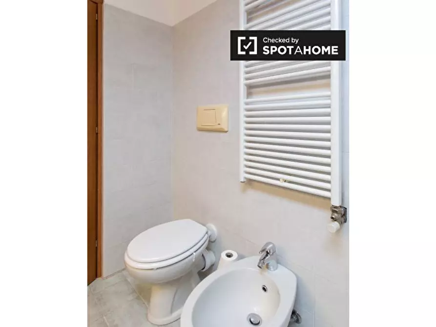 Immagine 17 di Appartamento in affitto  in Via Pellegrino Rossi a Milano