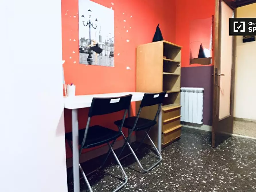 Immagine 3 di Camera condivisa in affitto  in Via Alessandro Cialdi a Roma